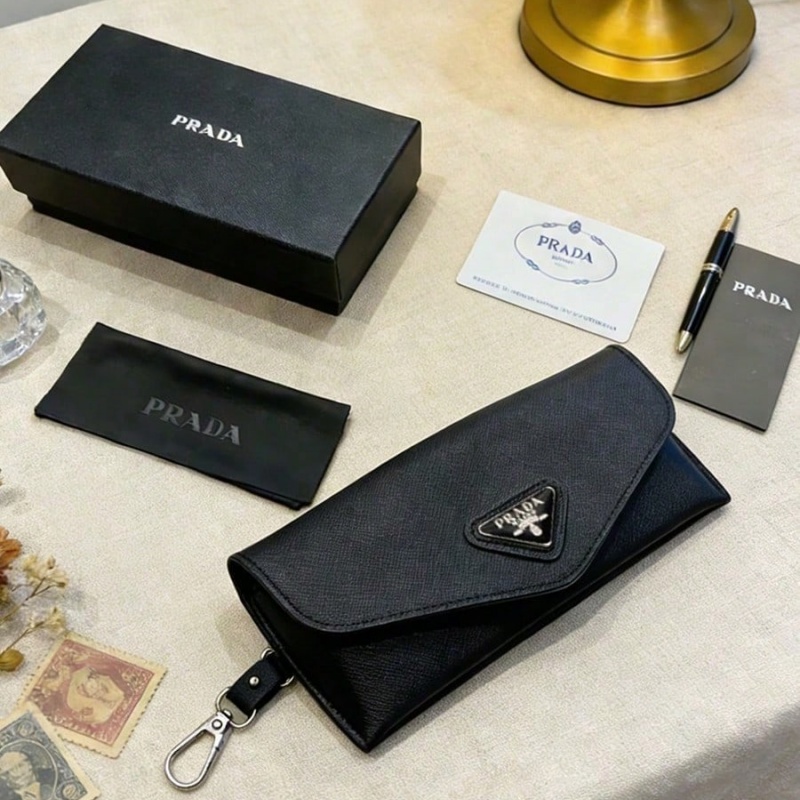 Prada Black Leather Eyeglass C - Women Bags Prada บทวิจารณ์และราคา