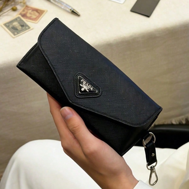Prada Black Leather Eyeglass C - Women Bags Prada บทวิจารณ์และราคา