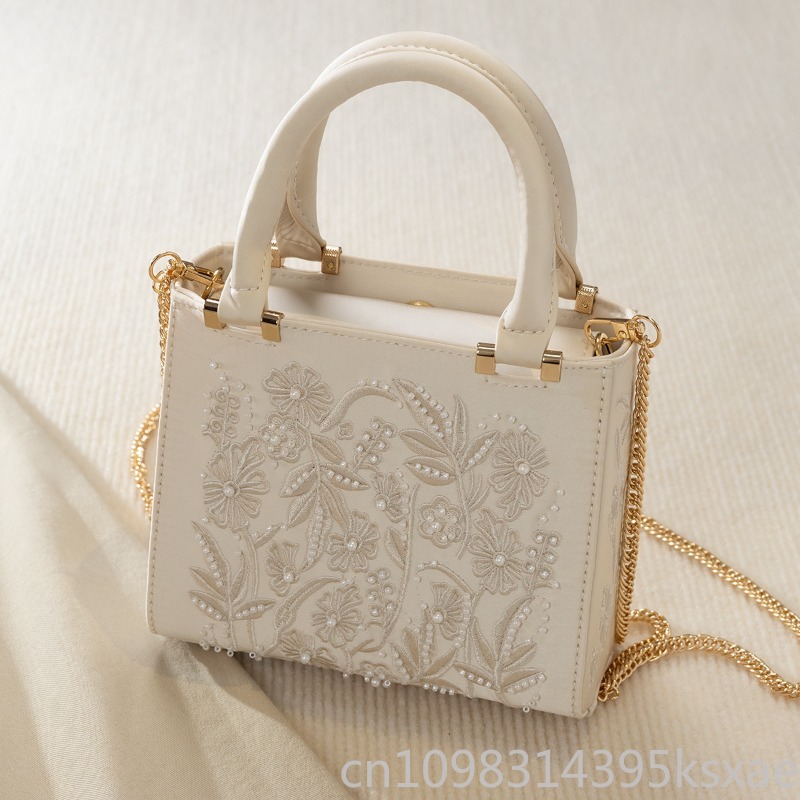 Embroidered Pearl Handbag Vint - Top Handle Structured บทวิจารณ์และราคา